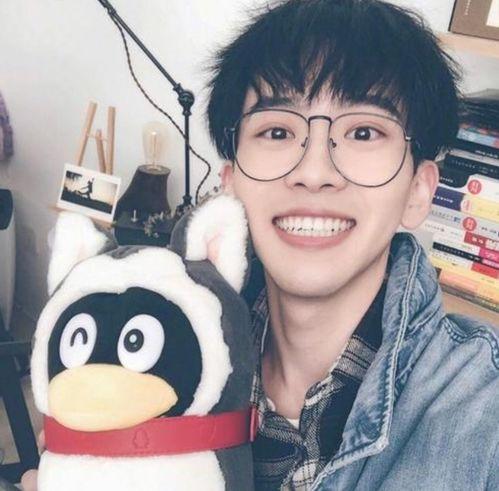 娱乐圈吃瓜网红,揭秘明星幕后故事，带你领略娱乐圈风云变幻